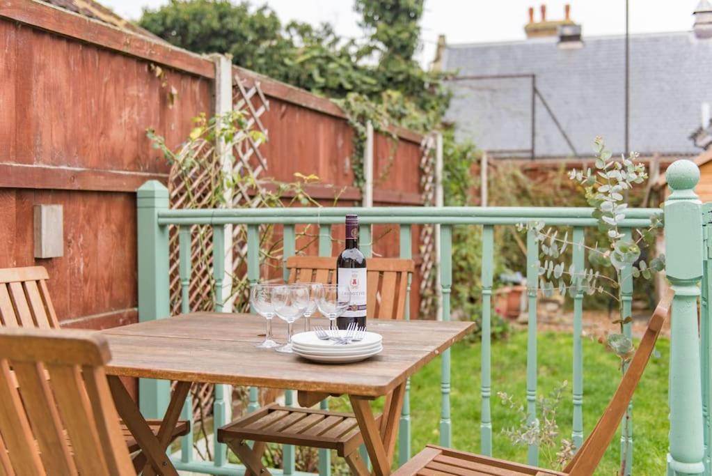 Honeysuckle Cottage ウィスタブル エクステリア 写真